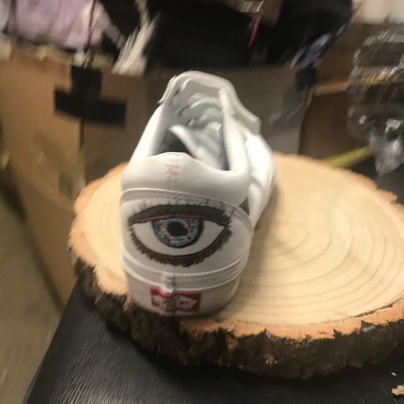 Custom Vans - Picture 2 of 4